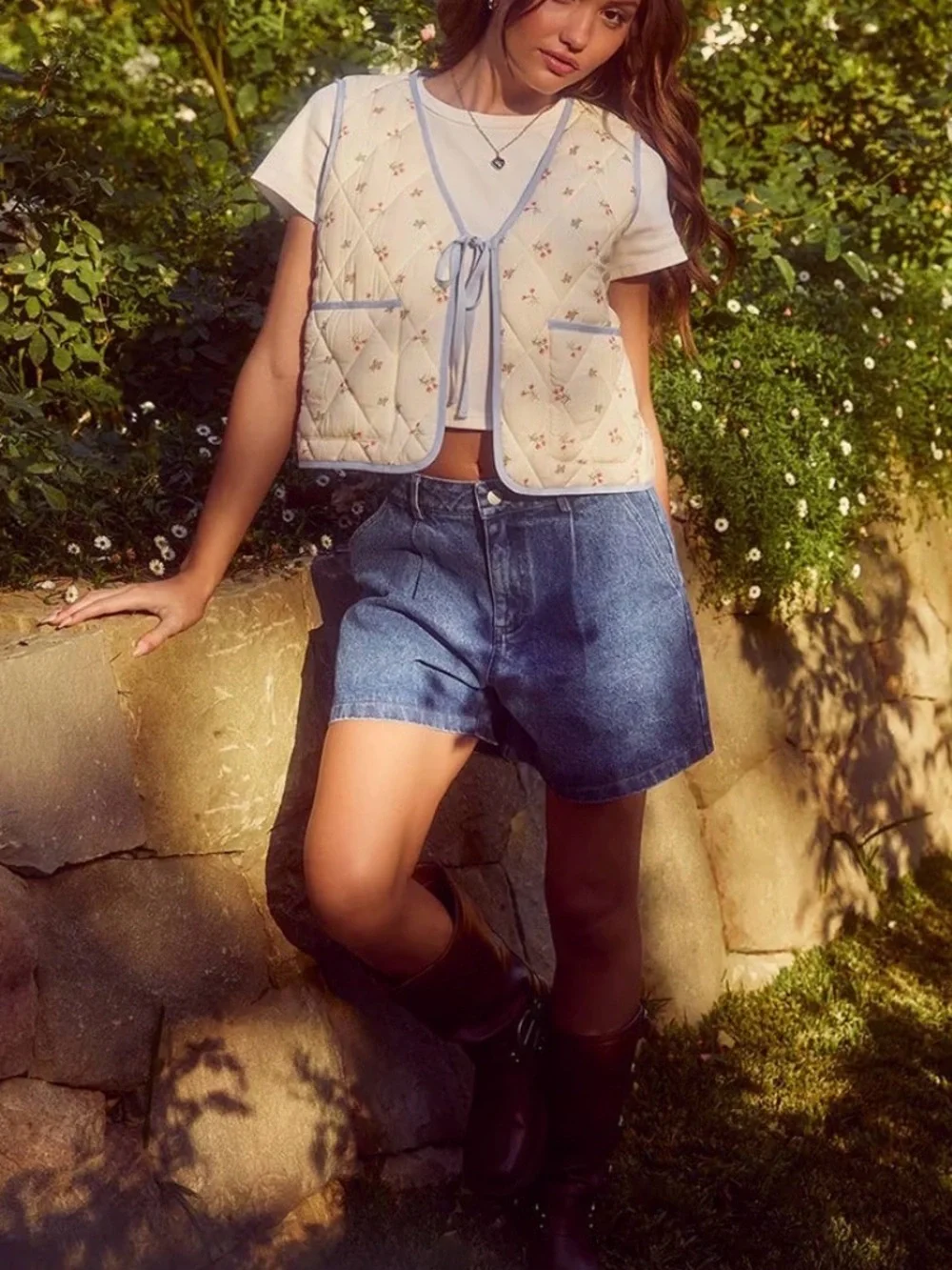 Le Lis NWT High-Rise Denim Shorts in Indigo